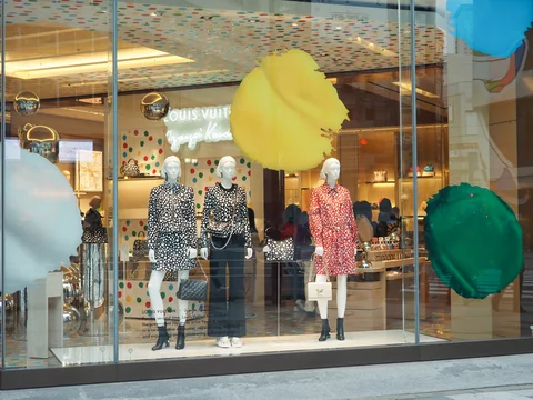 Louis Vuitton Window Display with LED Lights in Display Editorial Image -  Image of decoration, city: 138121505