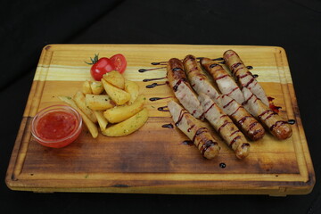 o'zbek va yevropa taomlari, milliy taomlar, baliq, kabob, go'sht, qovurilgan jo'ja, quymoq, guruch, sho'rva