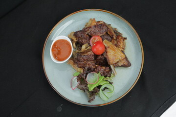 o'zbek va yevropa taomlari, restoranlar uchun, taomnoma, go'sht, baliq, souslar, tushlik, sho'rvalar