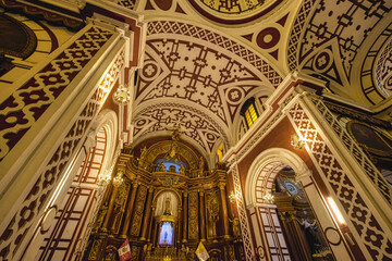 Fototapeta na wymiar Basilica and Convent of San Francisco of Lima, Central Nave and ceiling, Lima, Peru