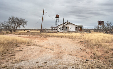Abandoned rural building in the desert near the town of Eunice, New Mexico, USA