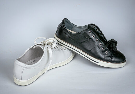 Stock leather sneakers with soles without logo. new style for women