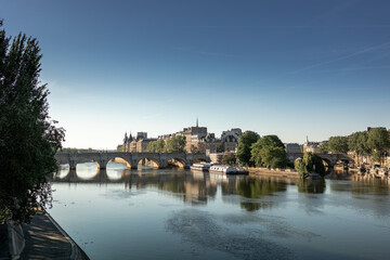 Naklejka premium Vue sur la sein, Ile de la Cité
