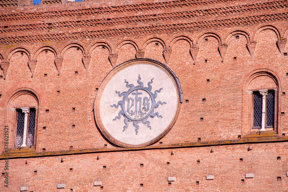 Wall mural close up oftorre del mangia (mangia tower) in siena, tuscany, italy