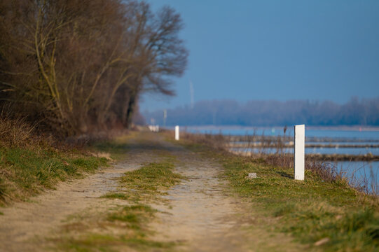 Rheinweg Bilder Durchsuchen 4,979 Archivfotos, und
