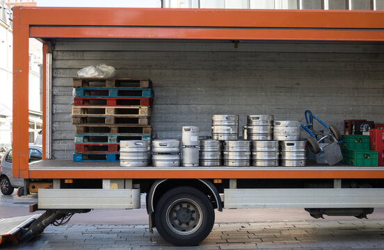 camion de livraison de boisson