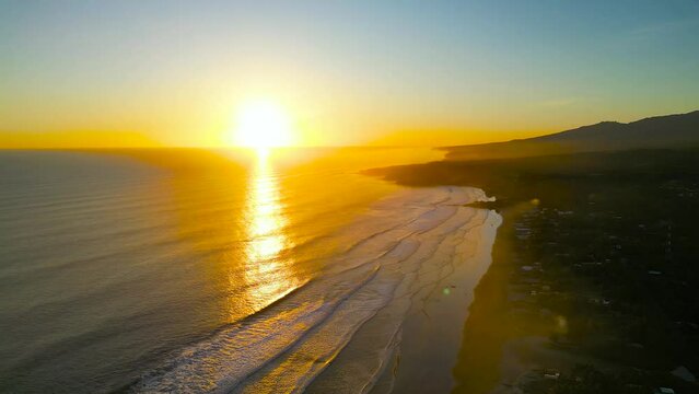 Puesta de sol desde la playa