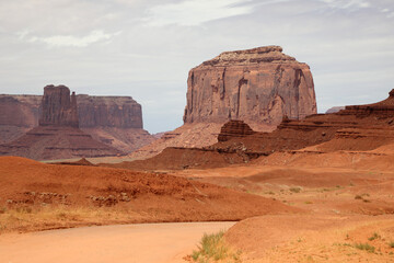 Fototapeta na wymiar Monument Valley (Arizona, USA) - Wunderschöner Nationalpark
