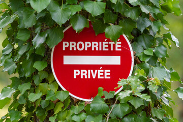 Panneau propriété privée. - obrazy, fototapety, plakaty