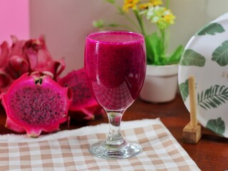 fresh dragon fruit juice
