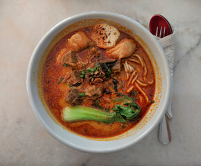 Mee Kari Tulang