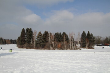 Fototapeta premium March Snow, William Hawrelak Park, Edmonton, Alberta