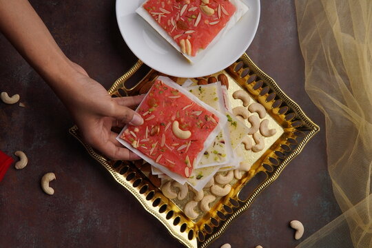 Bombay ice halwa Or Mahim Halwa is an indian sweet dish