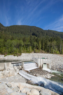 Intake dam for 18MW Tipella Creek run-of-river IPP