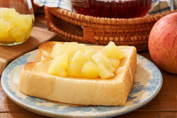 手作りりんごジャムトースト