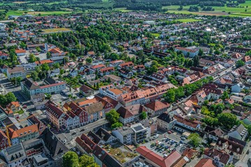 Weilheim im oberbayerischen Pfaffenwinkel, Obere Stadt und Rathaus im Luftbild