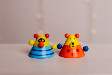 Fröhlicher Holzspitzer	