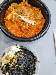 Stir-Fried Pork
meat dishes
spicy meat dish
fried rice
Rice topped with egg and seaweed powder