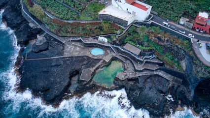 Foto aérea con dron del Charco Azul en Los Sauces, La Palma. Canarias