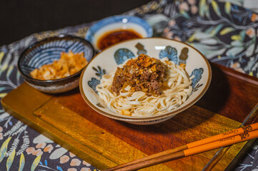 Chinese spicy dry noodles 