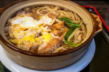カツなべ焼きうどん
