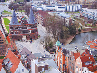 リューベック　ホルステン門の遠景