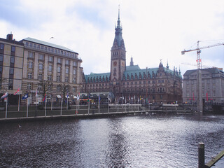 ハンブルク　アルスター湖と市庁舎