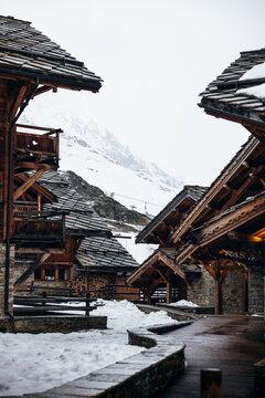 Logement en bois &agrave; la montagne, appartement &agrave; l'Alpe d'Huez, France
