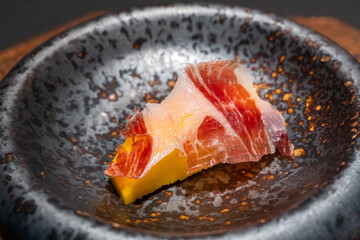 Fine dining : Iberico ham with mango