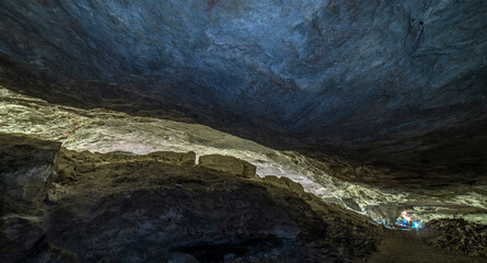 Carrière d'asphalte souterraine à Franclens, Haute-Savoie, France
