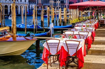 typical sidewalk cafe in venice