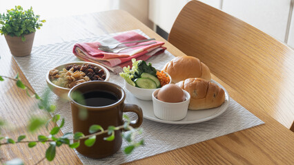 テーブルの上の軽食・light meal