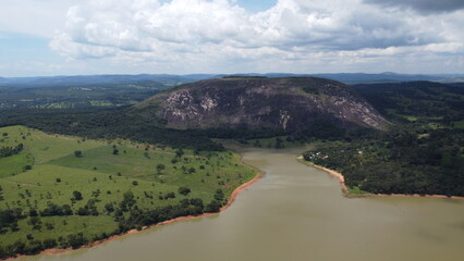 Fototapeta na wymiar Lagoa da Pedra do Calhau Claudio MG