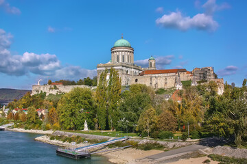 Fototapeta na wymiar Esztergom Basilica, Hungary
