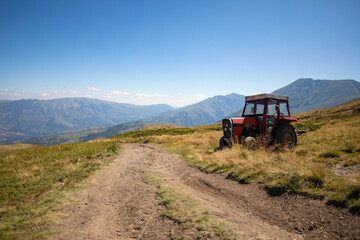 Fototapeta premium Šar Mountains: Stunning Photography of Rugged Peaks and Pristine Landscapes