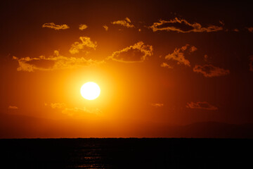 Fototapeta premium 夕陽と海