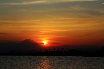 Fototapeta premium 富士山と夕陽