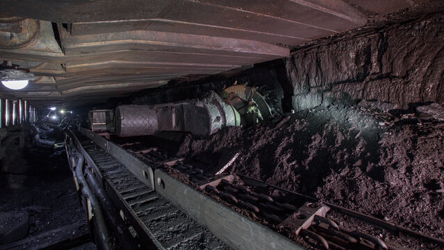 Working process of coal shrearer machine.