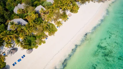 Crédence de cuisine en plexiglas Plage de Nungwi, Tanzanie The picturesque Nungwi beach in Zanzibar, Tanzania is showcased in a toned aerial view image, highlighting the luxury resort and turquoise ocean waters.