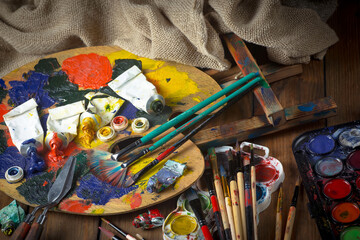 Obraz premium Paints and brushes for drawing. Artistic creativity.