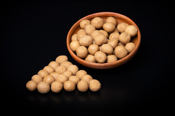 Traditional khirer naru