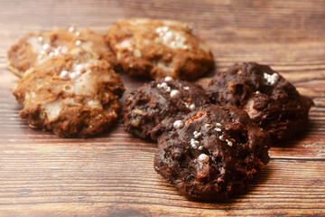 チョコレートクッキーとナッツクッキー
