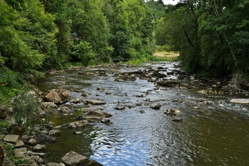rivi&egrave;re en campagne