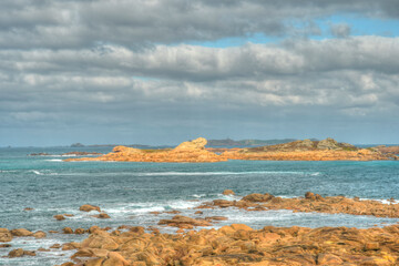 Belle vue sur la côte de granit rose à Landrellec en Bretagne - France