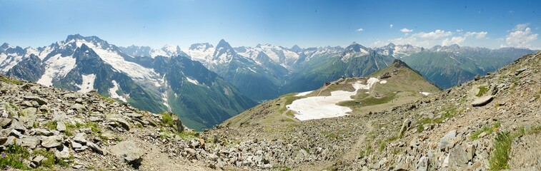 Fototapeta na wymiar Panorama of a mountain range in the Caucasus mountains.