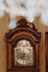 Belle et vieille horloge