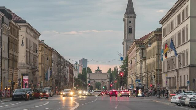 Munich (M&uuml;nchen) Germany time lapse 4K, city skyline day to night timelapse at Odeonsplatz and Siegestor