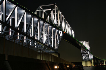 夜の東京ゲートブリッジ