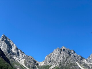 peaks in the mountains