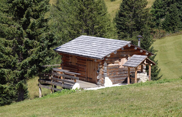 huette auf der Pralongia-Hochebene